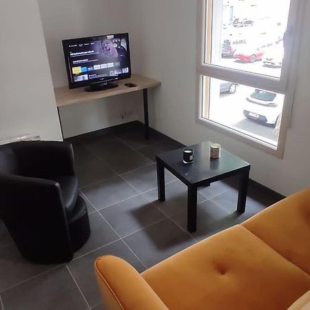 Appartement Hyper Centre Mayenne Bagian luar foto