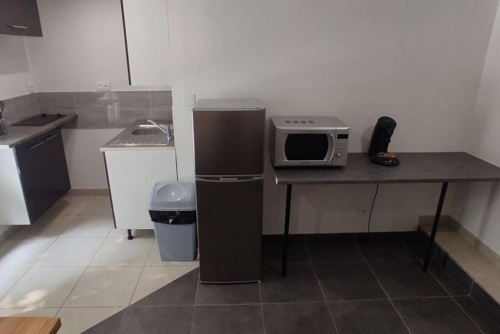 Appartement Hyper Centre Mayenne Bagian luar foto